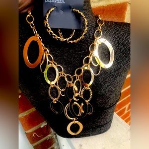 Necklace and earrings combo